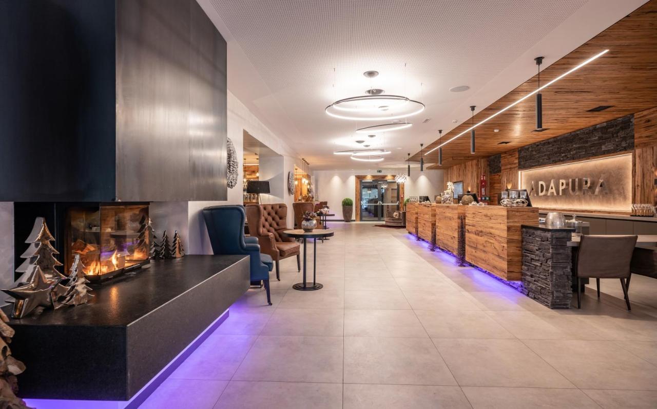 Hotel Adapura วาไกรน์ ภายนอก รูปภาพ